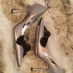 Christian Lacroix vintage Golden brown high heels w/velvet bow 8.5 worn once